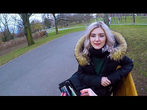 ❤️ Ingoia la sborra calda di uno sconosciuto per soldi - pompino nel parco di Eva Elfie ❤ Porno belloal it.chancel.top
